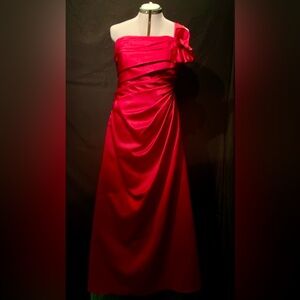 Perfect for the Holiday! Stunning One Shoulder, Candy Apple Red, Dress. Size 12